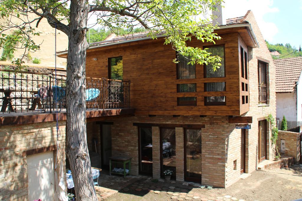 Cirfandli Vendeghaz Apartment Pecs Exterior photo